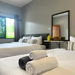 Saiinam Laguna Inn